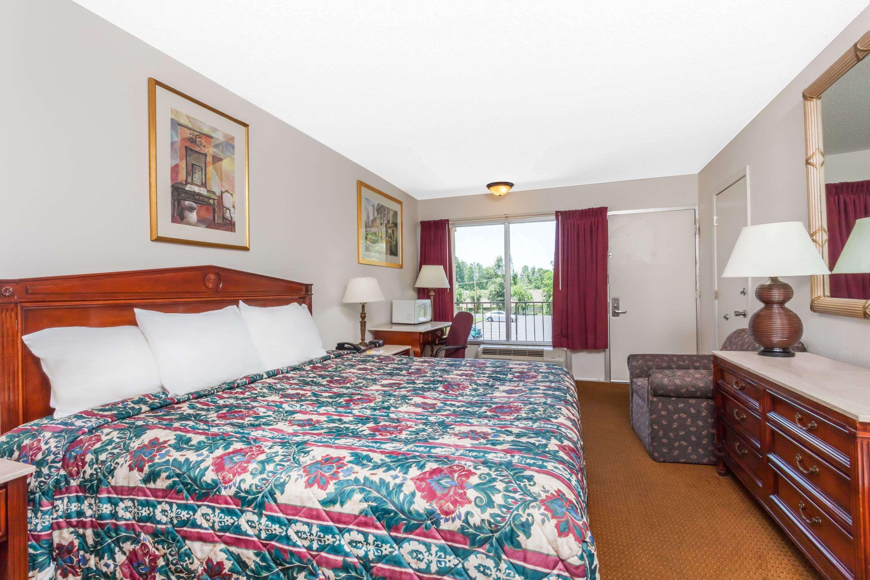 Rodeway Inn Оуенсбъроу Екстериор снимка