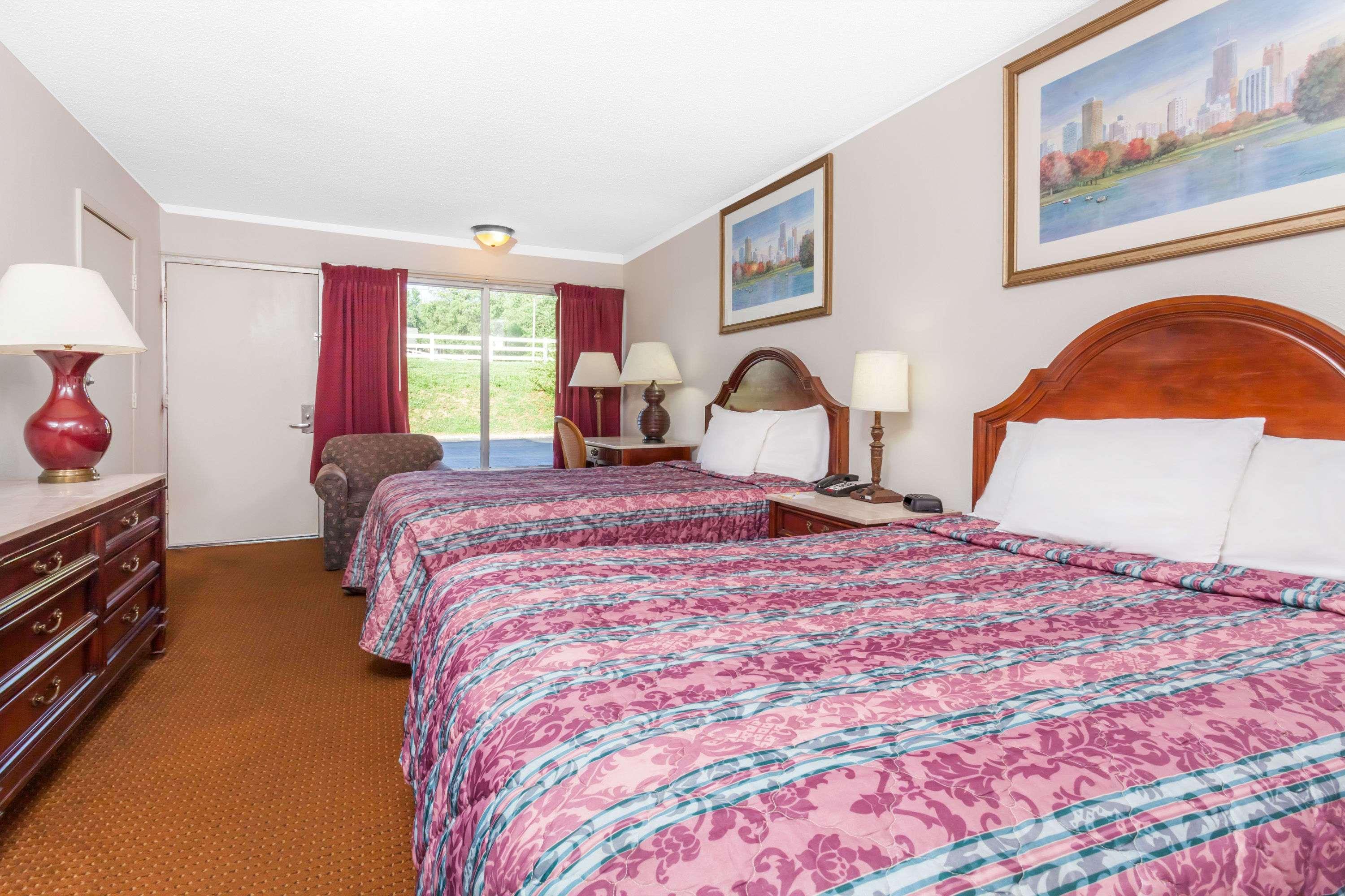 Rodeway Inn Оуенсбъроу Екстериор снимка
